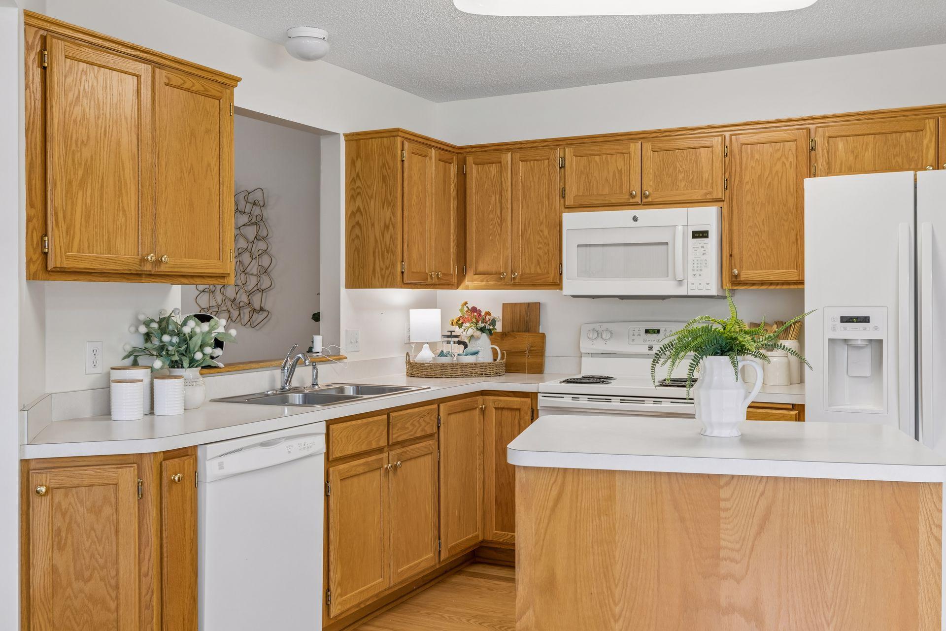 7638 Newbury Road - Spacecrafting - 0014.jpg