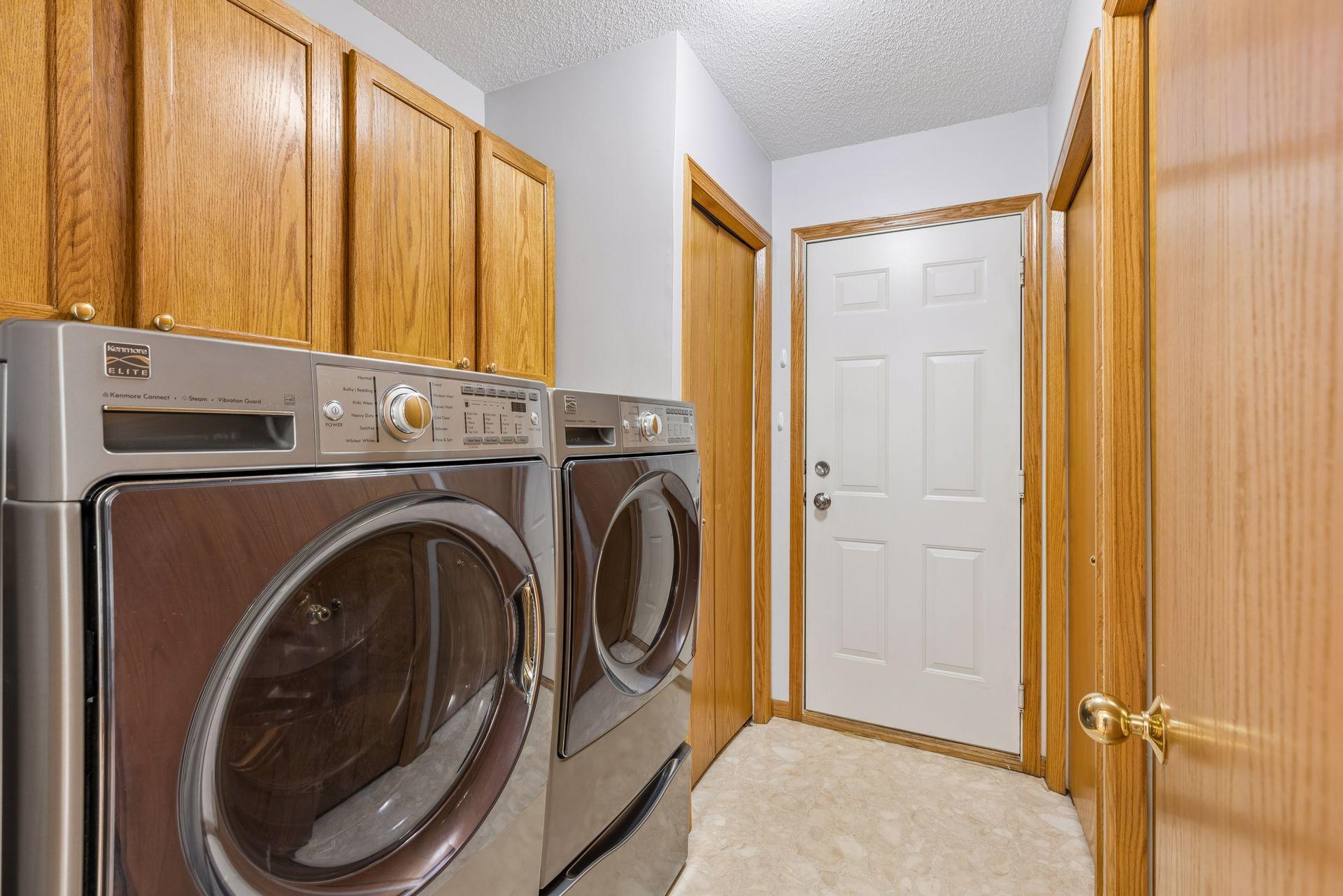 7638 Newbury Road - Spacecrafting - 0017.jpg