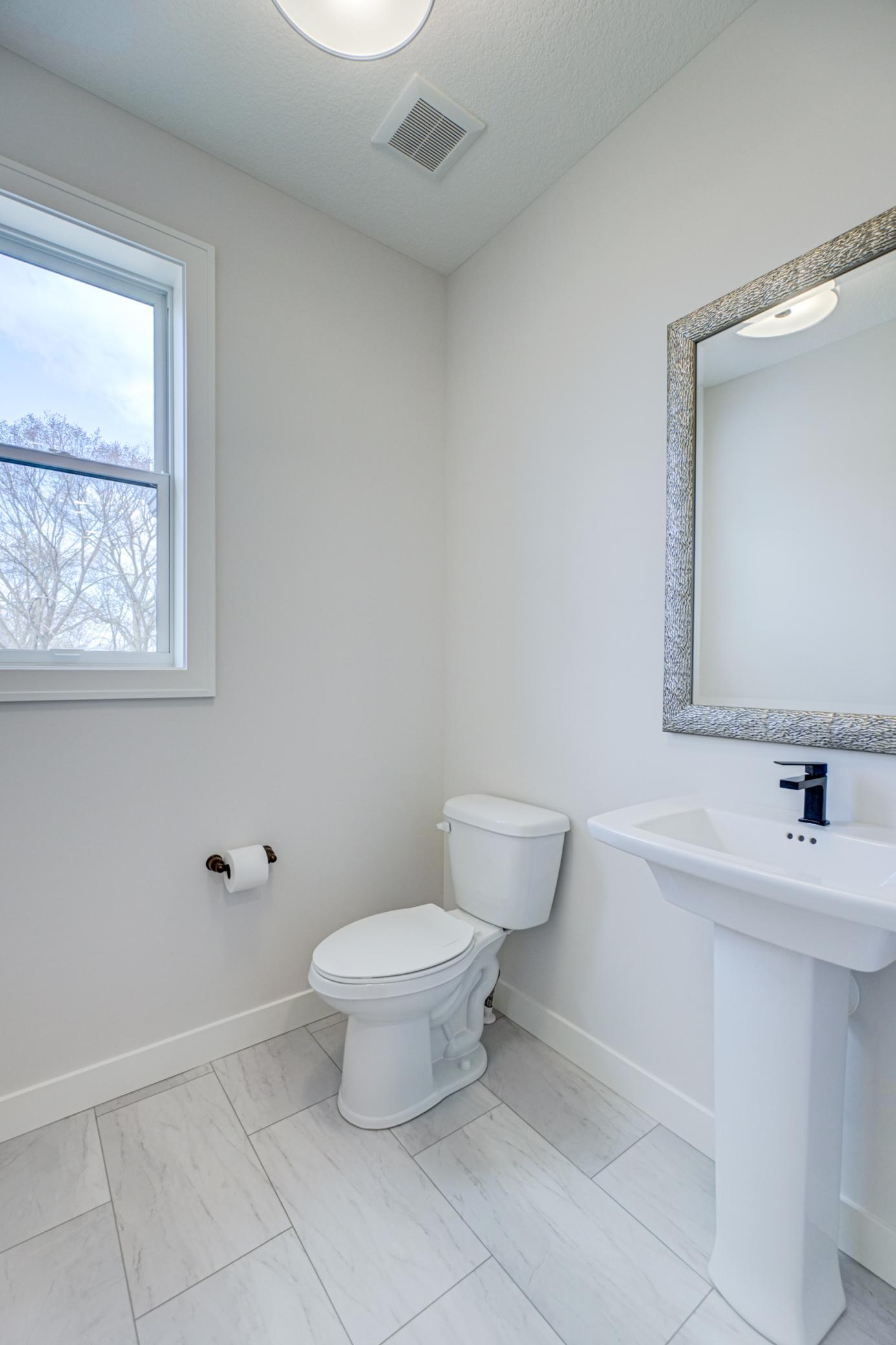 14415 49th St N-85.jpg