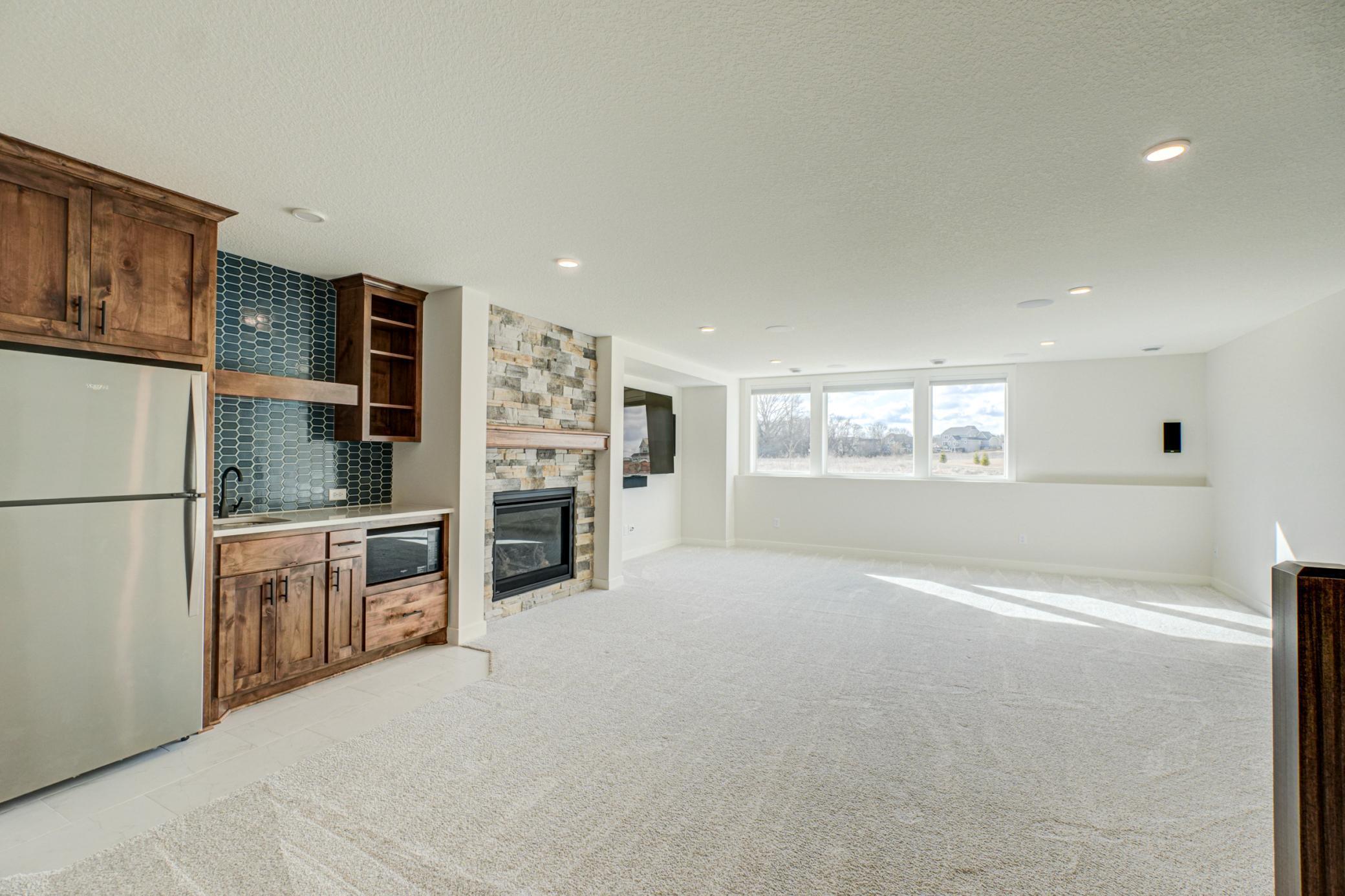 14415 49th St N-72.jpg