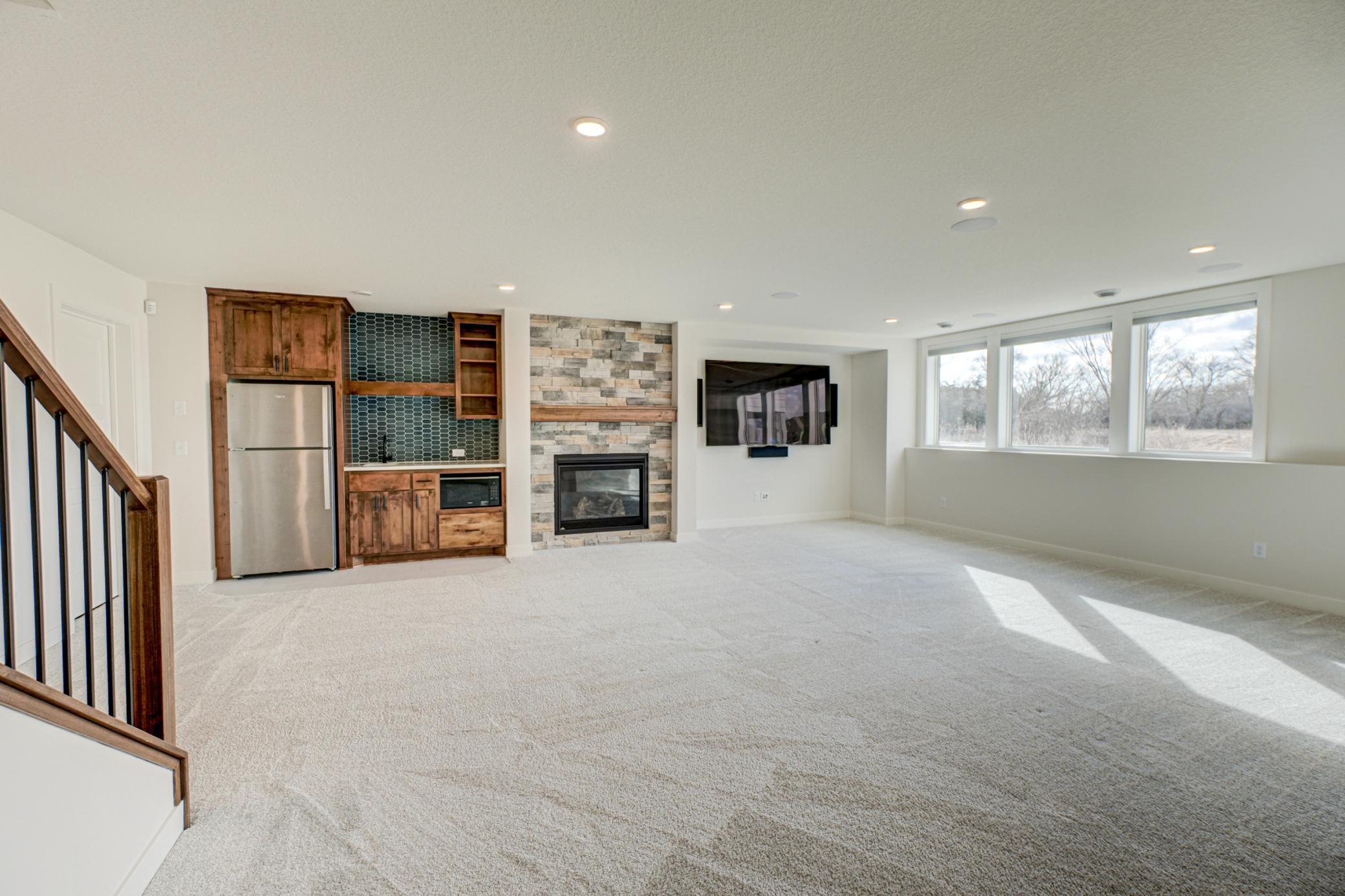 14415 49th St N-75.jpg