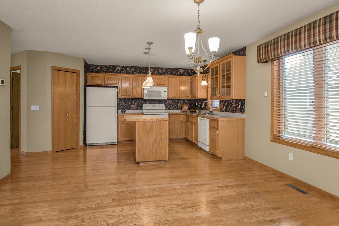 Informal Eat-in Dinning Area