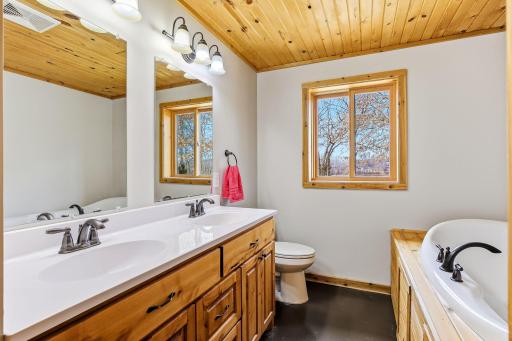 9401 127th Street SE, Clear Lake, MN 55319