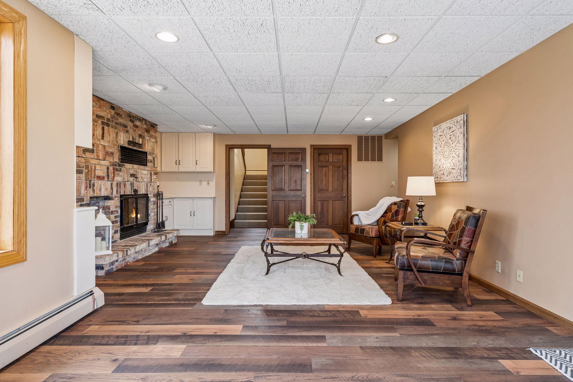 Family Room has a 2nd Fireplace and a 2nd wet bar.