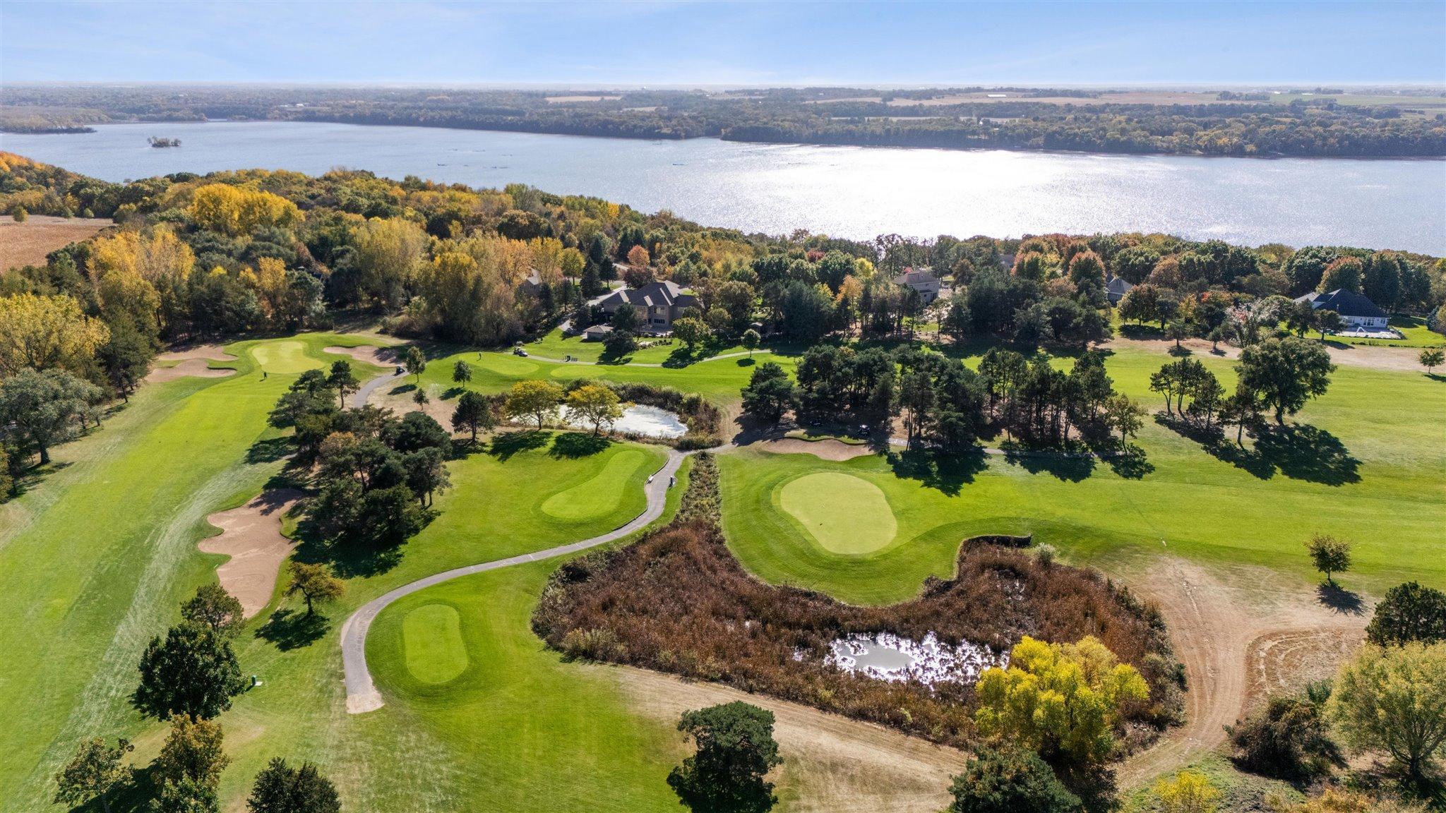 The River Oaks Golf Course is a beautifully-designed golf course located next to the Mississippi River Valley. Golf professionals and enthusiasts can level up their golfing skills in this 18-hole top-rated course surrounded by lush greeneries.