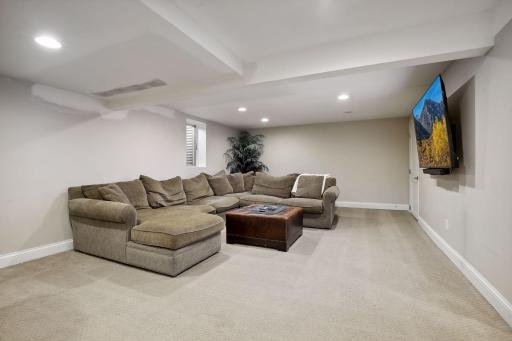 4908 Ridge Place, Edina, MN 55424