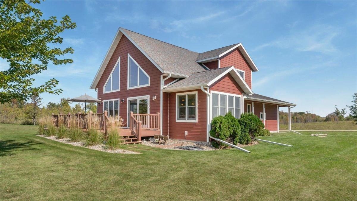 30381 Wildwood Rd, Ashby, MN 56309 End-of-the-road retreat stunning lake views! Perched proudly above the tranquil waters of Pelican Lake, this property offers the perfect blend of Northwoods charm and high-quality finishes.