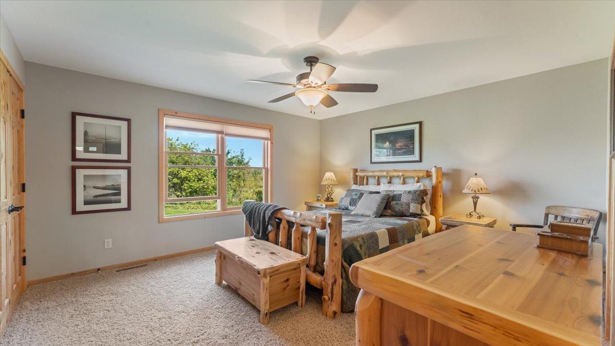 30381 Wildwood Rd, Ashby, MN 56309.Spacious Main Floor Bedroom