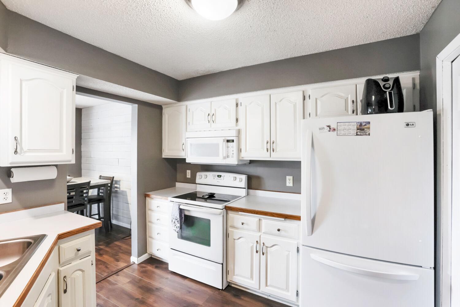 6 110th Ln NW - Web Quality - 011 - 08 Kitchen.jpg