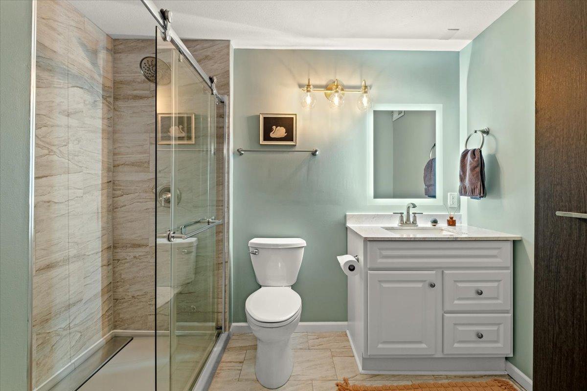 Beauty defined lower bath