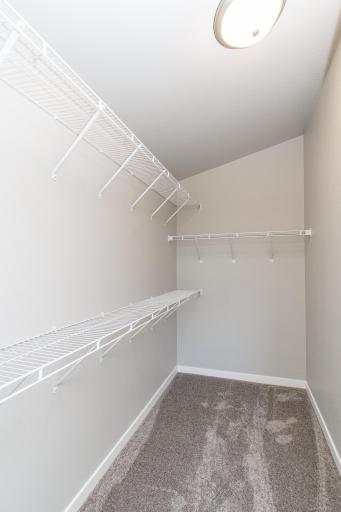 1135 Jill Drive W, West Fargo, ND 58078