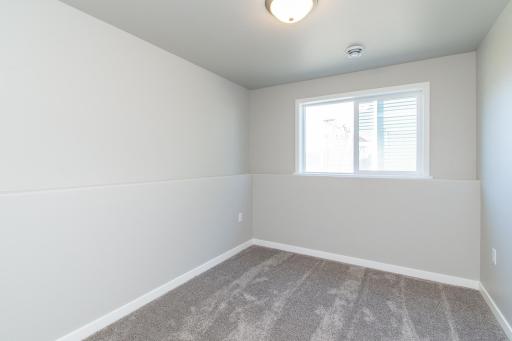 1135 Jill Drive W, West Fargo, ND 58078