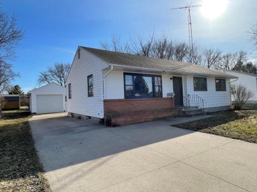 618 9th Avenue SE, Waseca, MN 56093