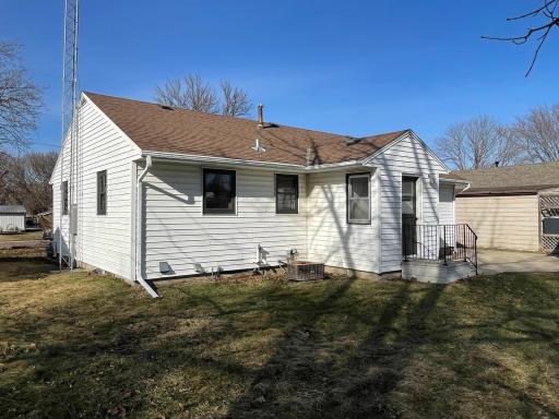 618 9th Avenue SE, Waseca, MN 56093