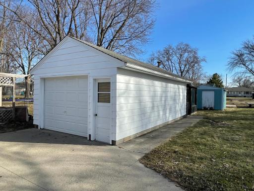 618 9th Avenue SE, Waseca, MN 56093