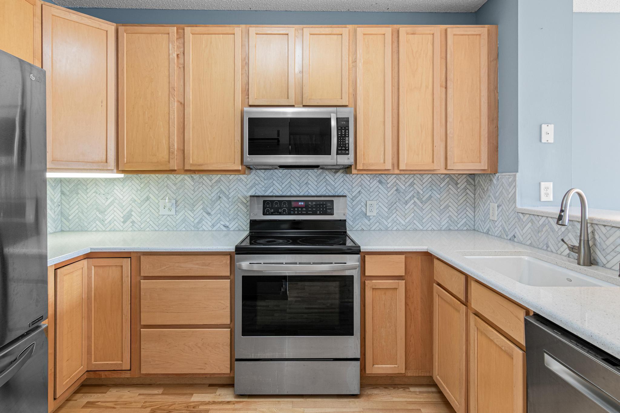 Hardwood Floors, Under-mount Lighting