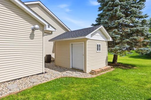 955 Park Drive, Belle Plaine, MN 56011