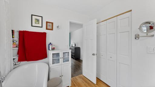 Private 3/4 Primary Ensuite Bathroom