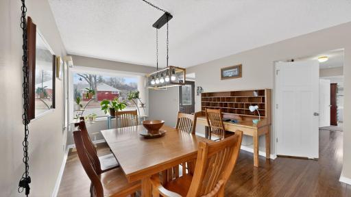 Foyer/Formal Dining Room