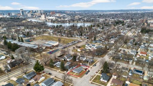 1413 10th Ave NE, Rochester MN 55906