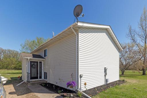 27995 Forest Boulevard, Wyoming, MN 55092