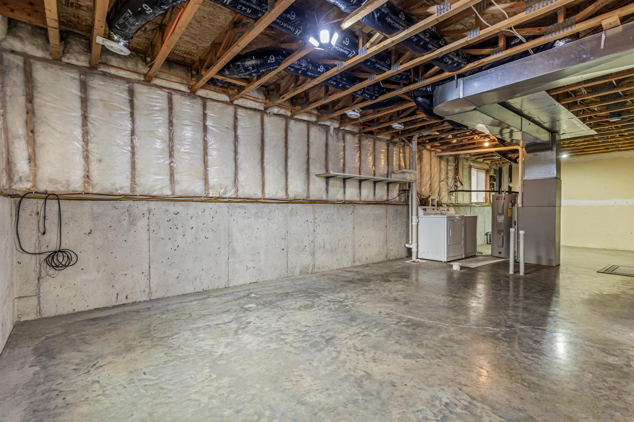 105 Meadow Lane-21.jpg