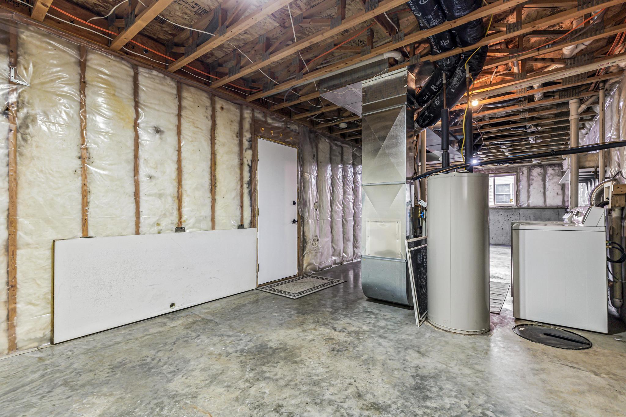 105 Meadow Lane-22.jpg