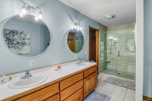 Primary Bathroom1_1.jpeg