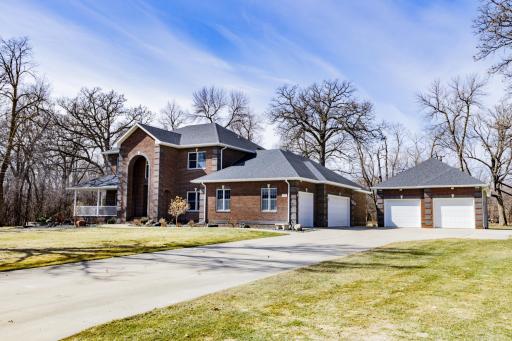 249 Chestnut Drive, Horace, ND 58047