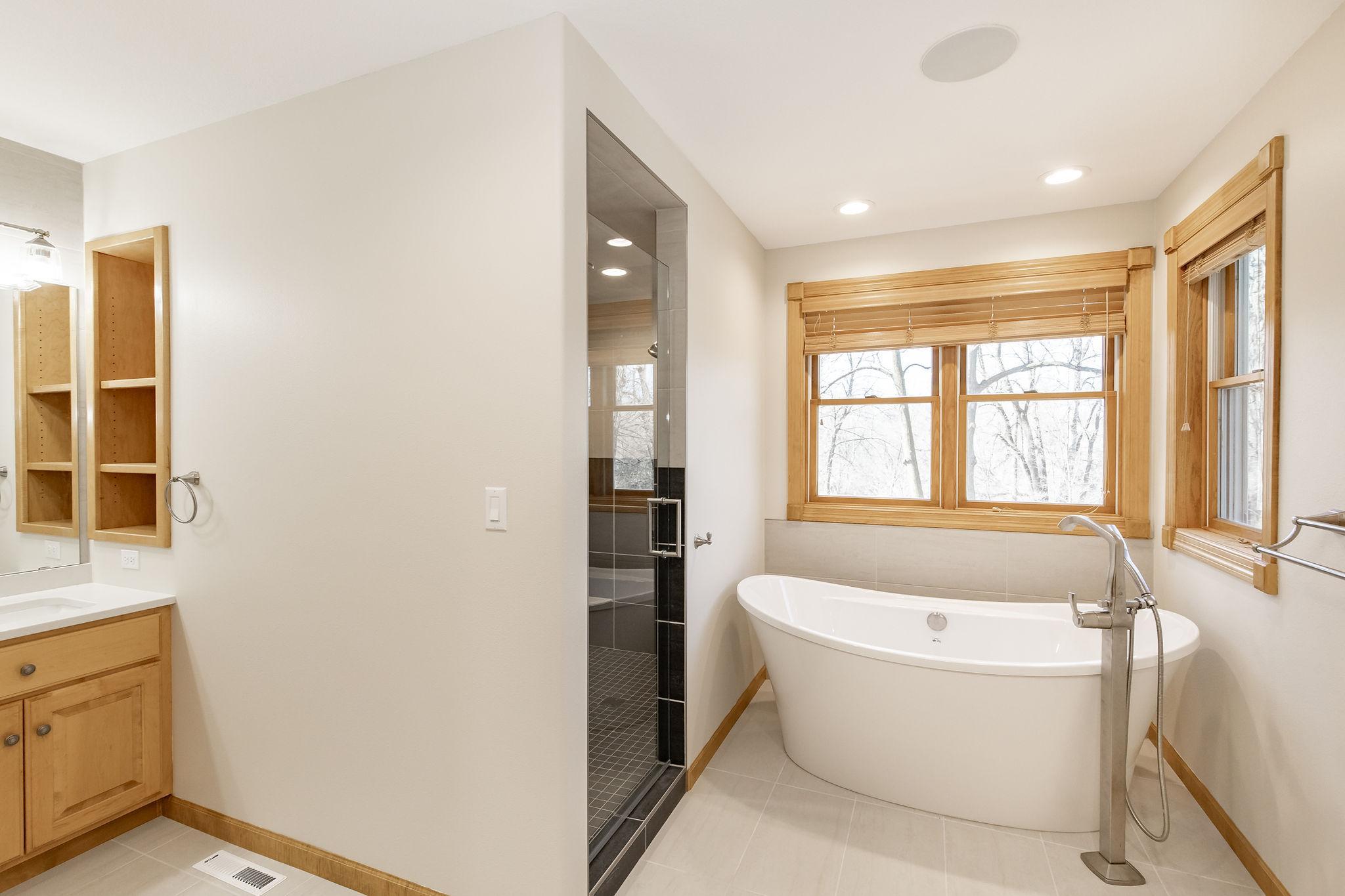 Primary Bathroom - Full