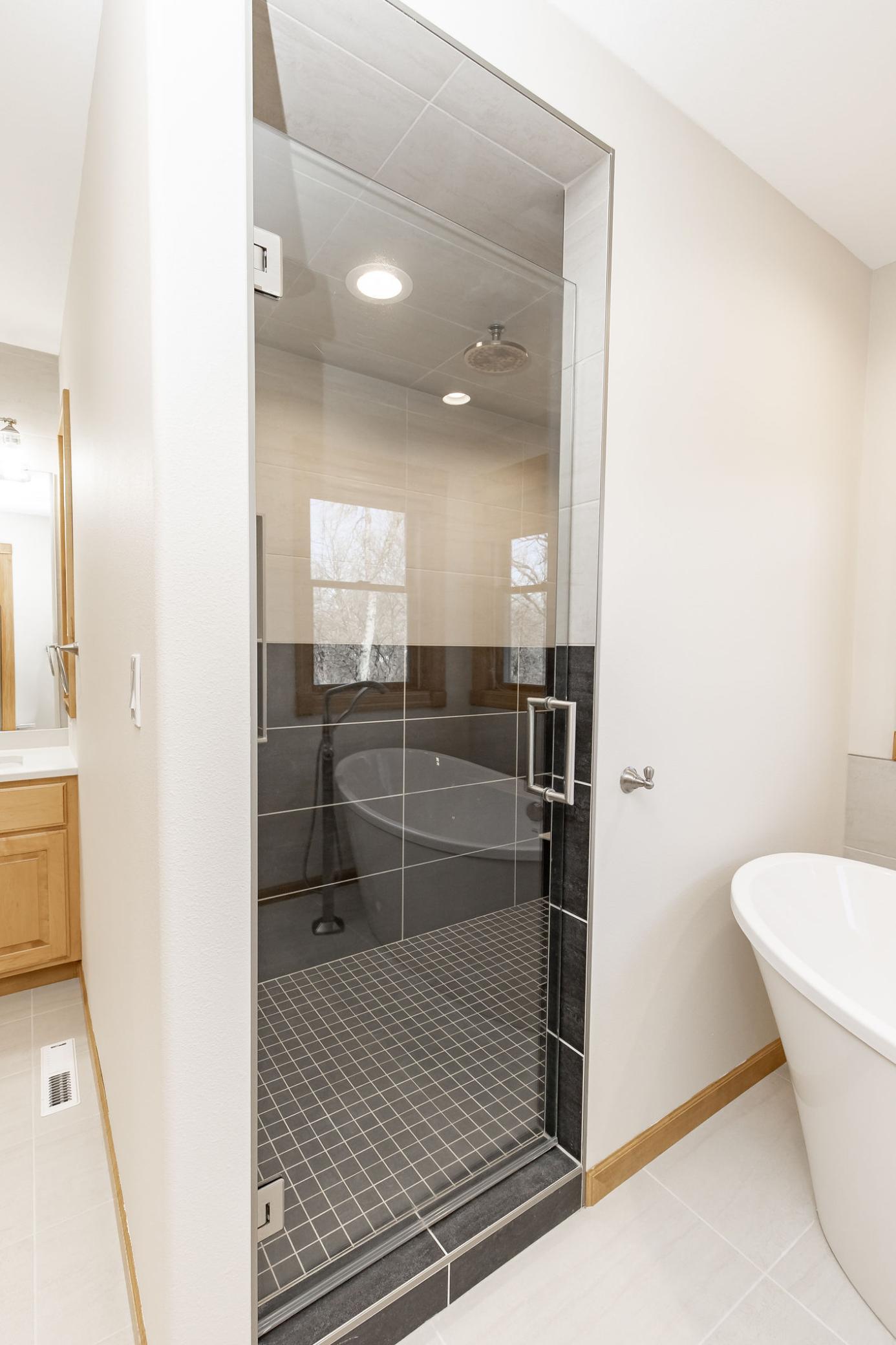 Primary Bathroom - Full