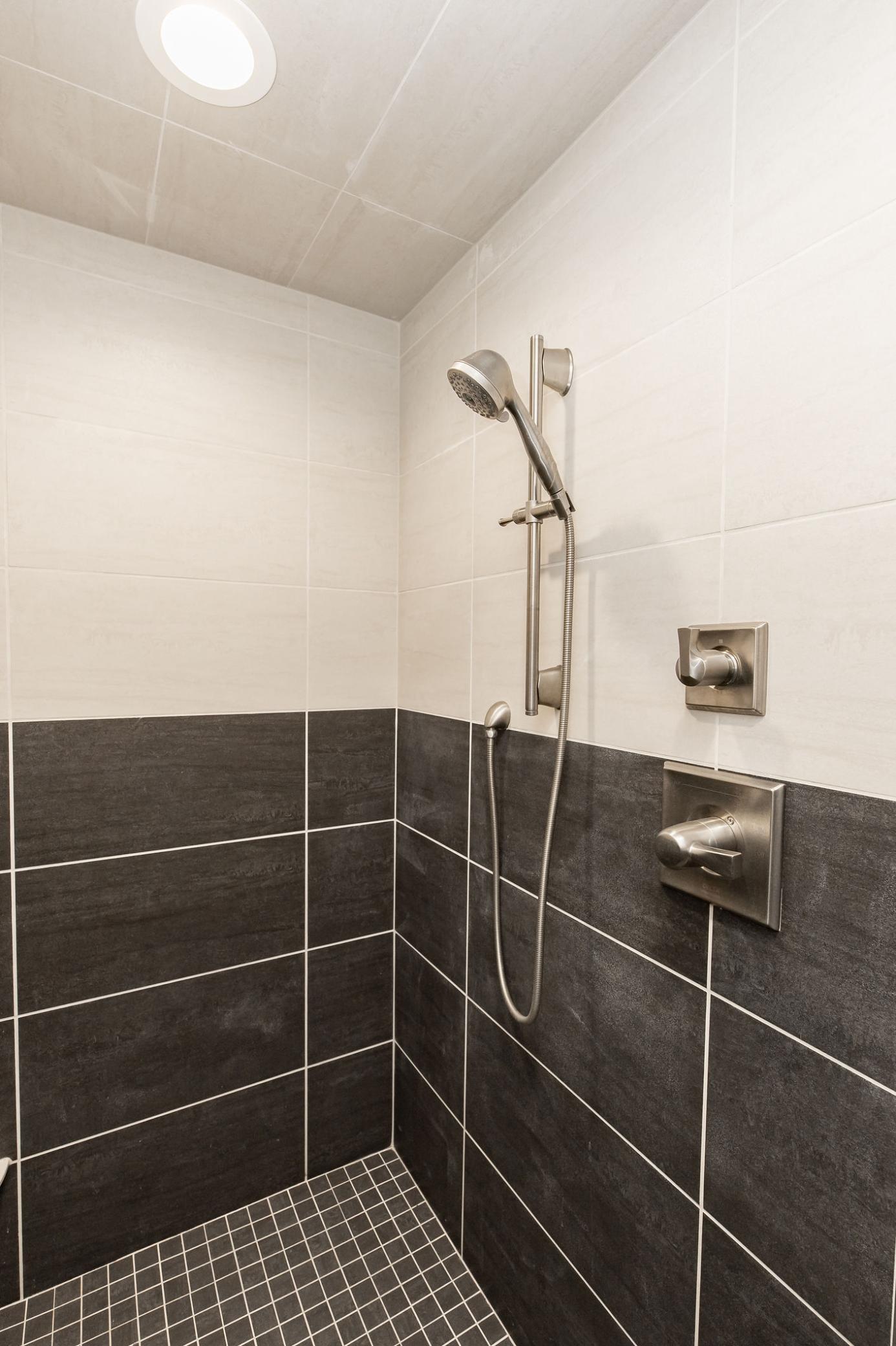 Primary Bathroom - Full