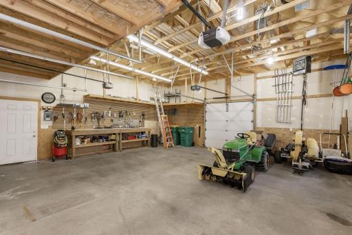 249 Chestnut Drive, Horace, ND 58047
