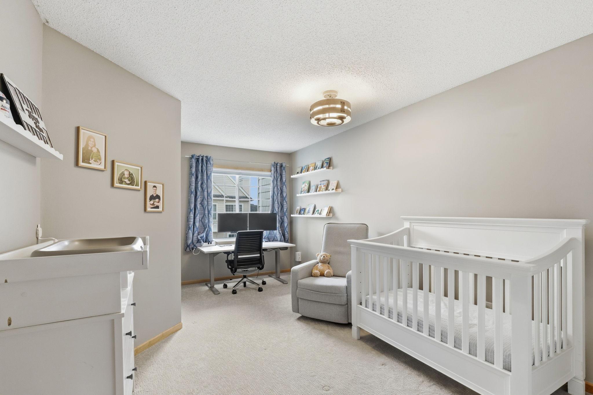 2nd BR has west facing sunlight