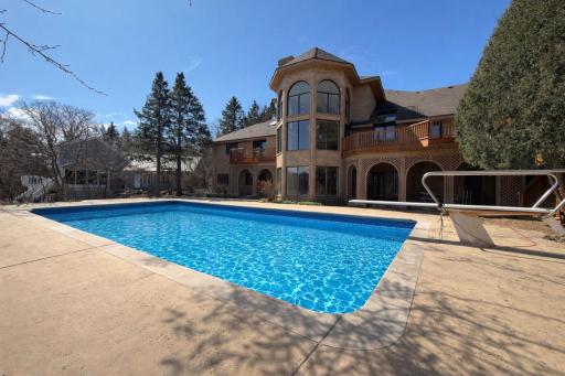 6541 Beach Road, Eden Prairie, MN 55344