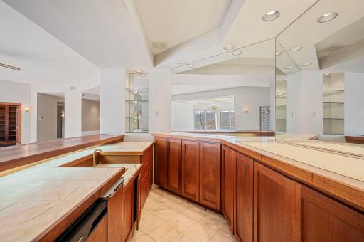 6541 Beach Road, Eden Prairie, MN 55344