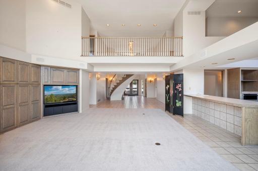 6541 Beach Road, Eden Prairie, MN 55344