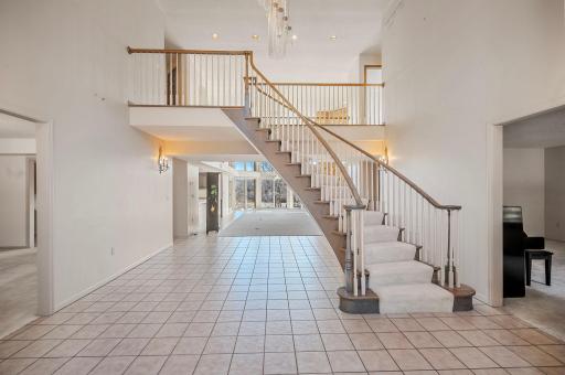 6541 Beach Road, Eden Prairie, MN 55344