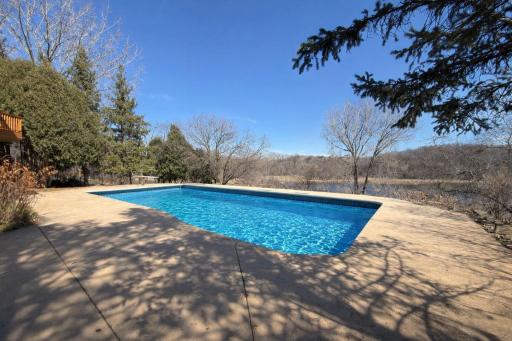 6541 Beach Road, Eden Prairie, MN 55344