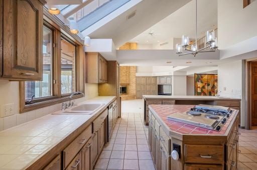 6541 Beach Road, Eden Prairie, MN 55344