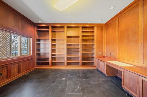 6541 Beach Road, Eden Prairie, MN 55344