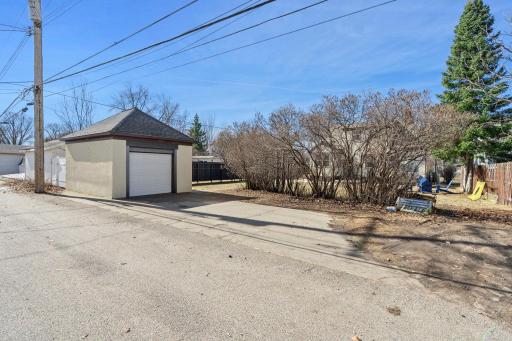 1120 8th Avenue N, Saint Cloud, MN 56303