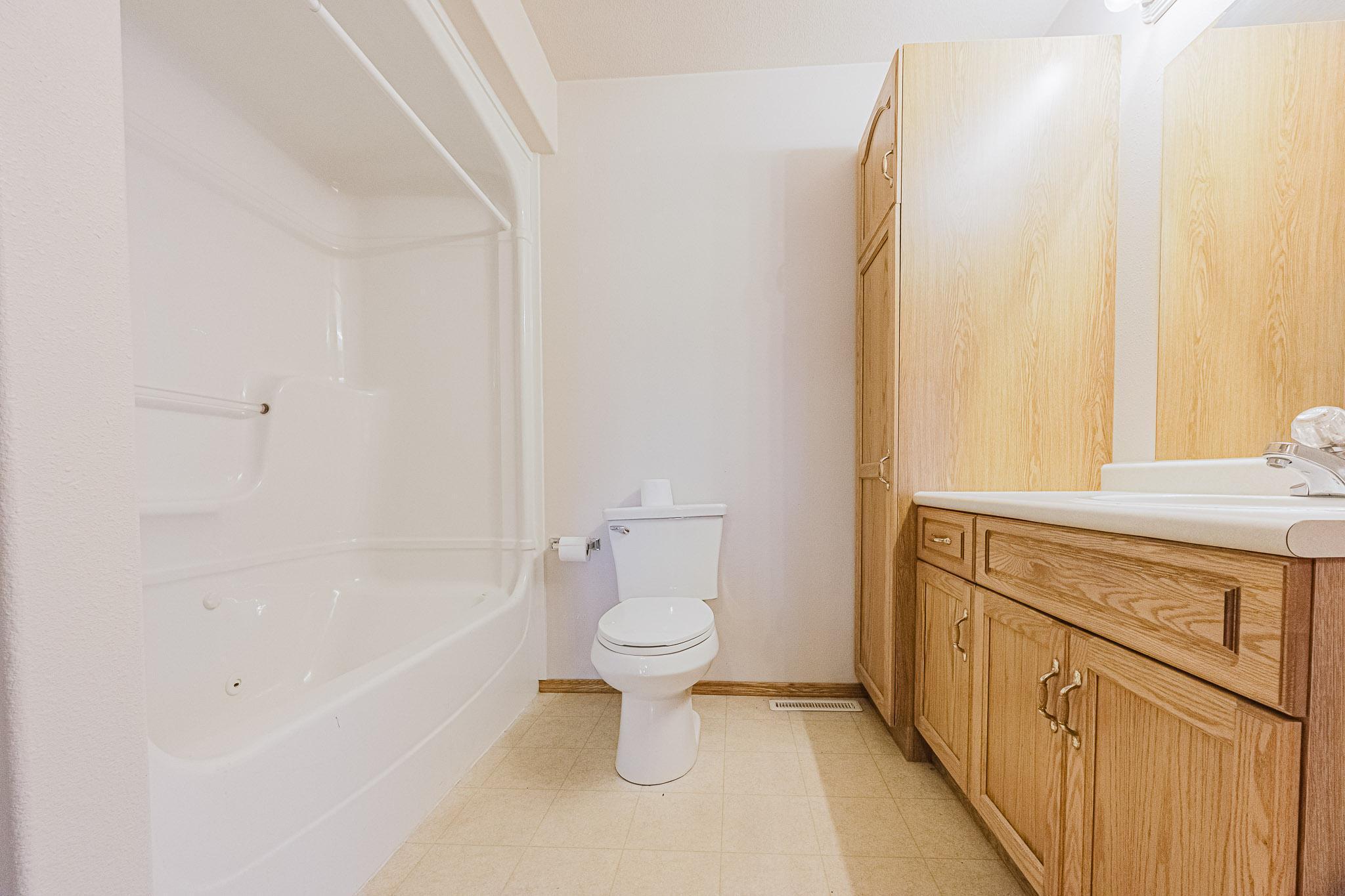 52 Pinewood Blvd, WF-26.jpg