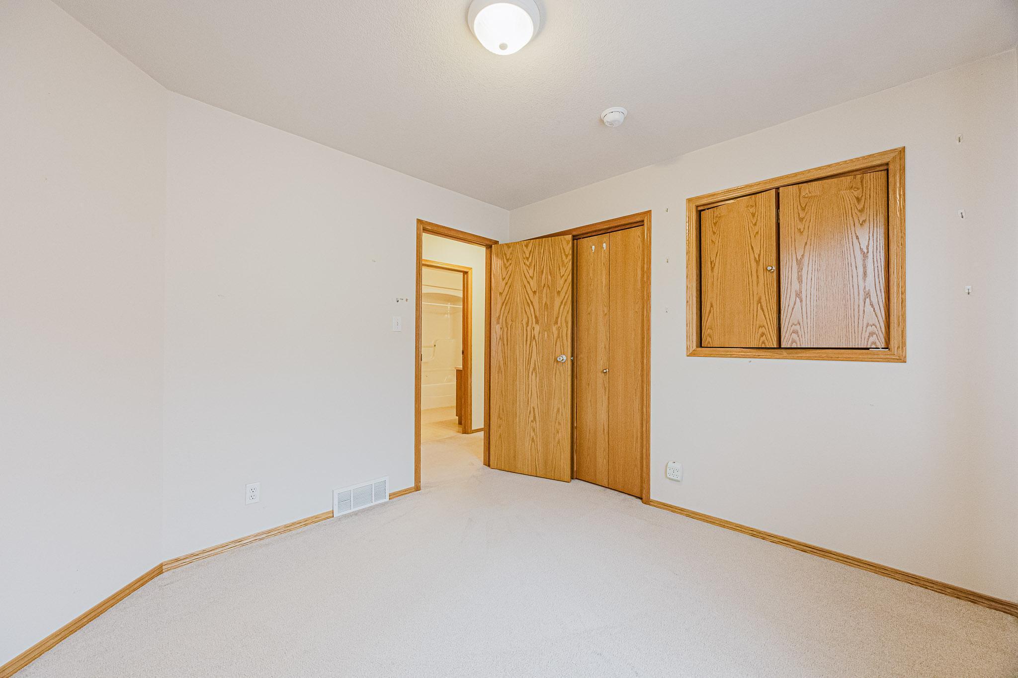 52 Pinewood Blvd, WF-19.jpg