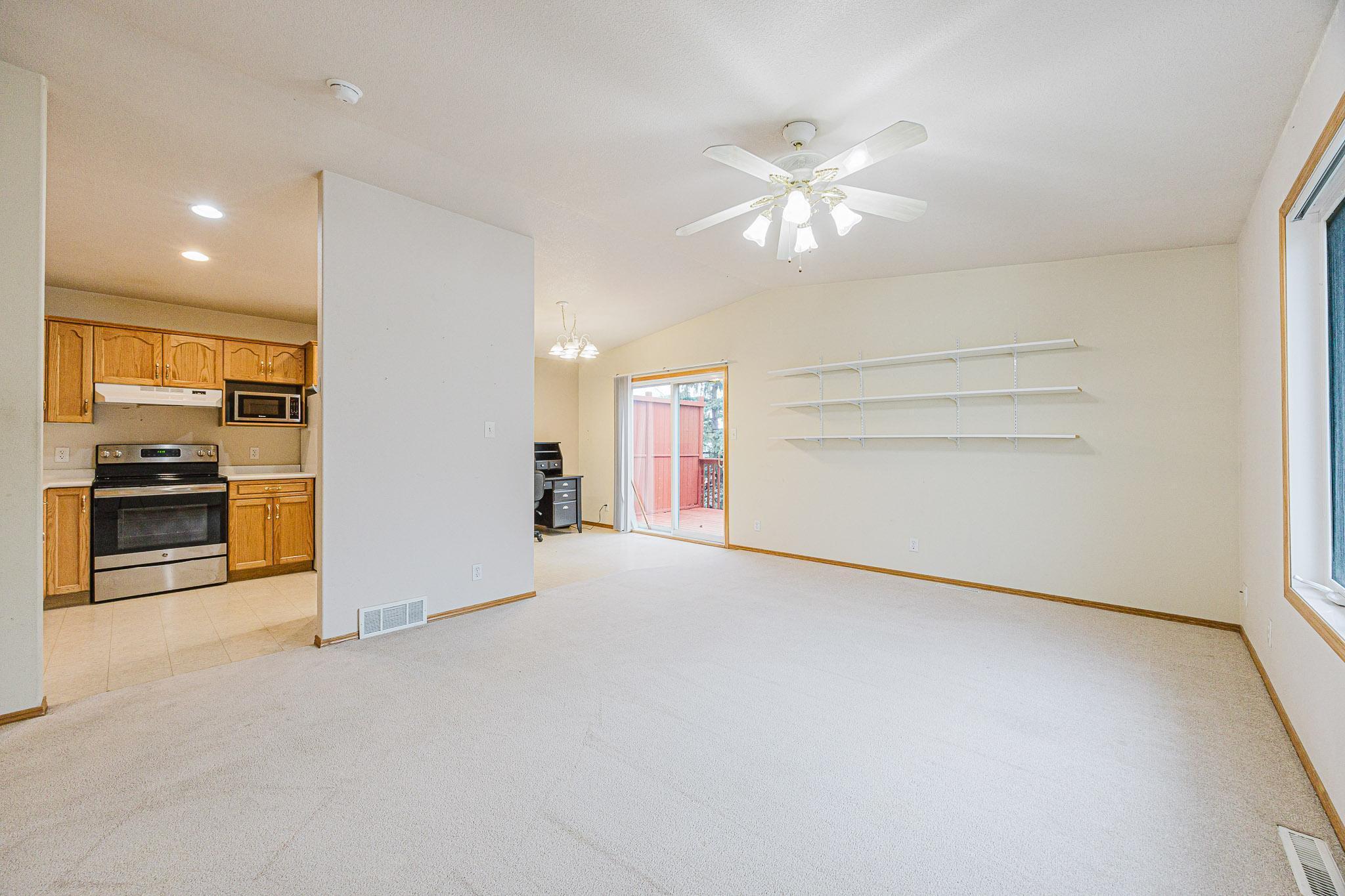 52 Pinewood Blvd, WF-17.jpg