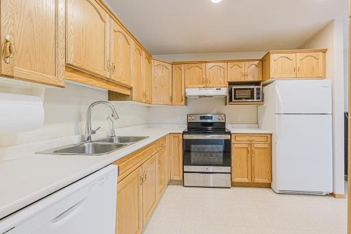 52 Pinewood Boulevard, West Fargo, ND 58078