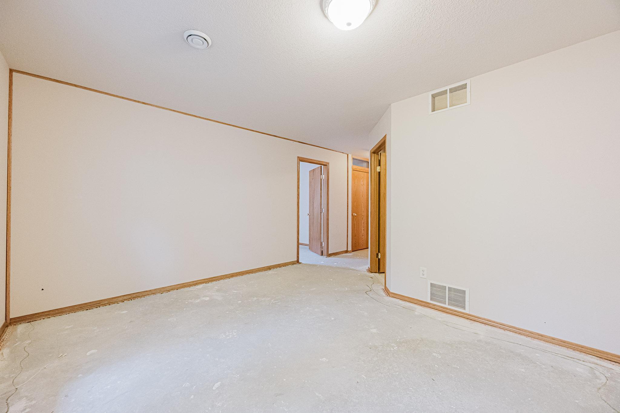 52 Pinewood Blvd, WF-32.jpg