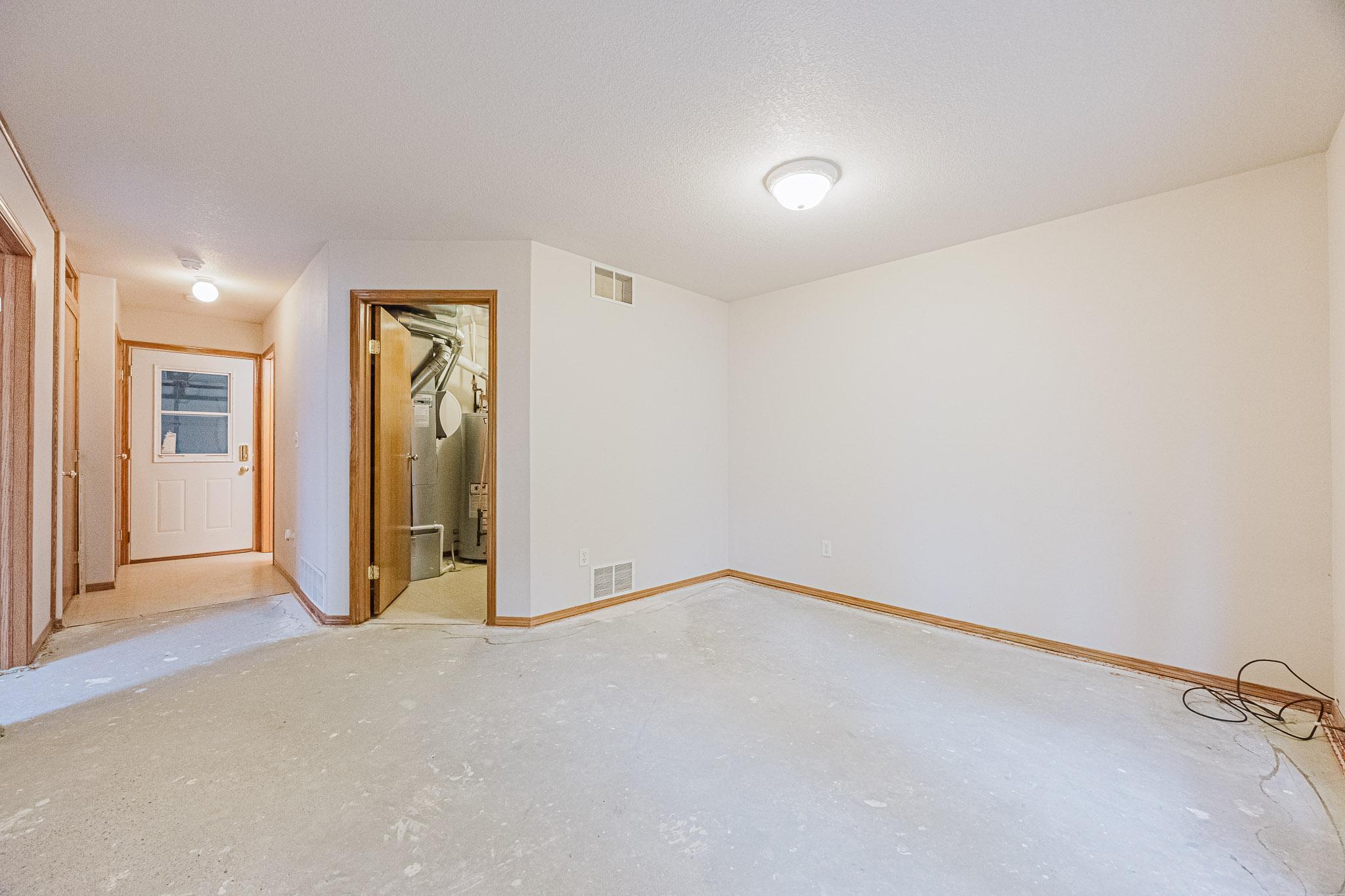 52 Pinewood Blvd, WF-31.jpg