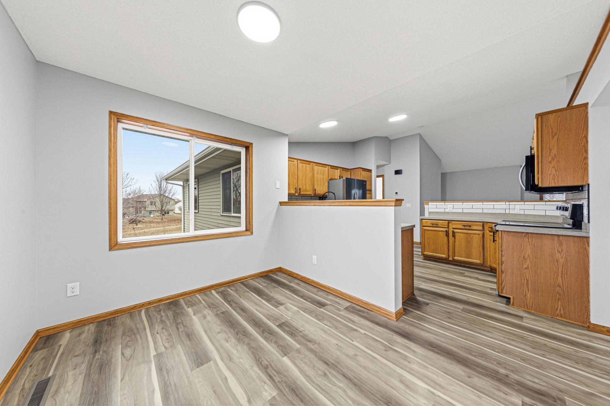 22 breakfast nook.jpg