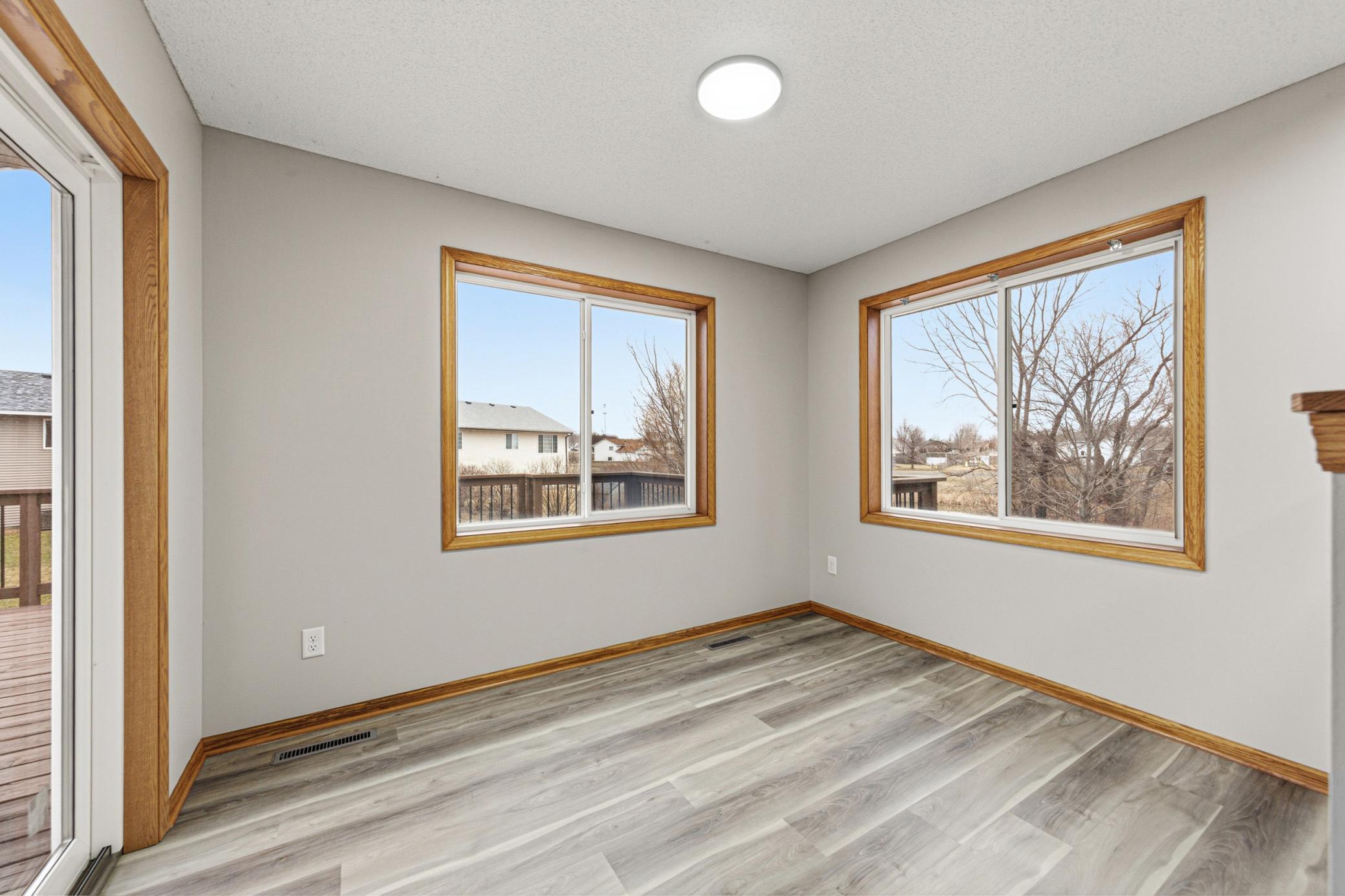 20 breakfast nook.jpg